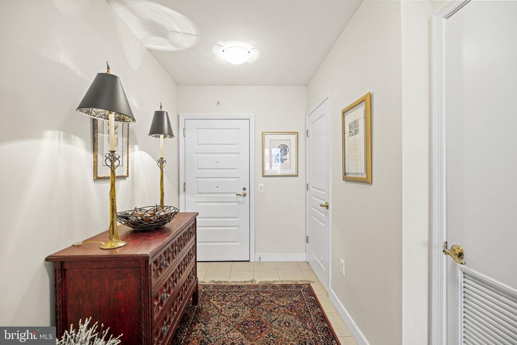 616 E E STREET NW Unit: 1152