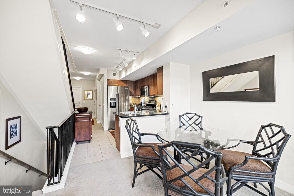 616 E E STREET NW Unit: 1152