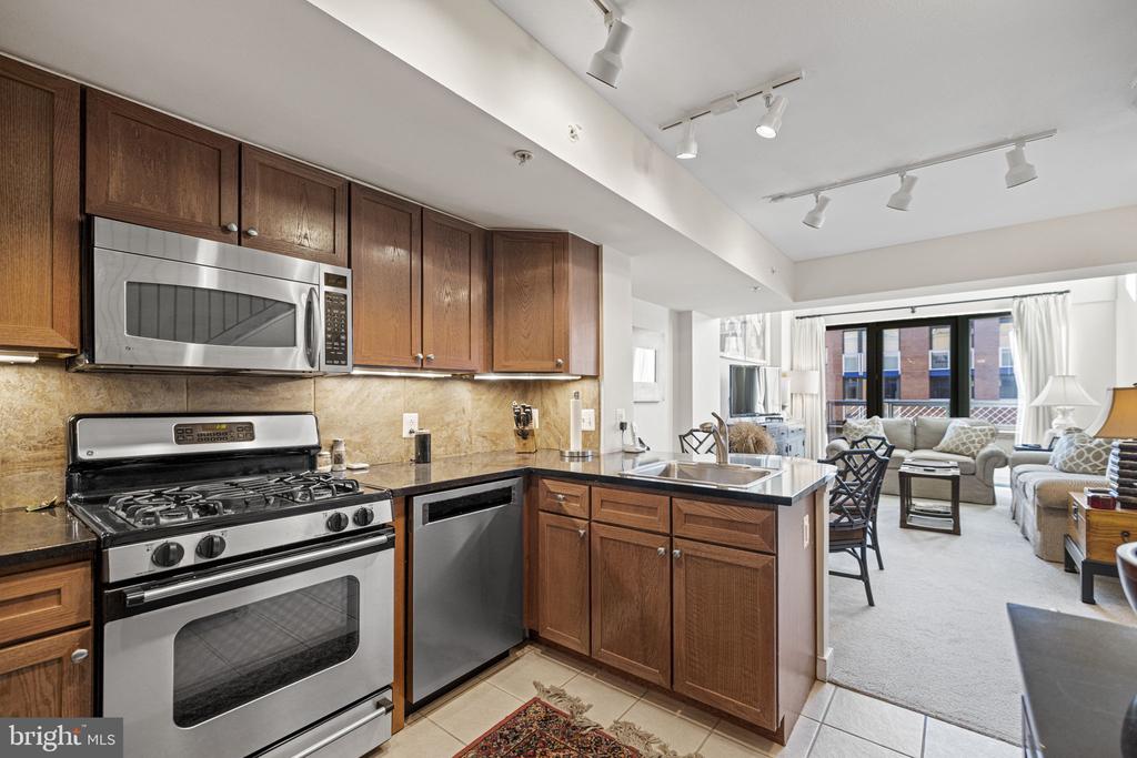 616 E E STREET NW Unit: 1152