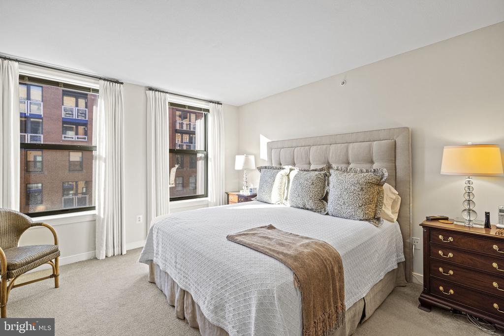 616 E E STREET NW Unit: 1152