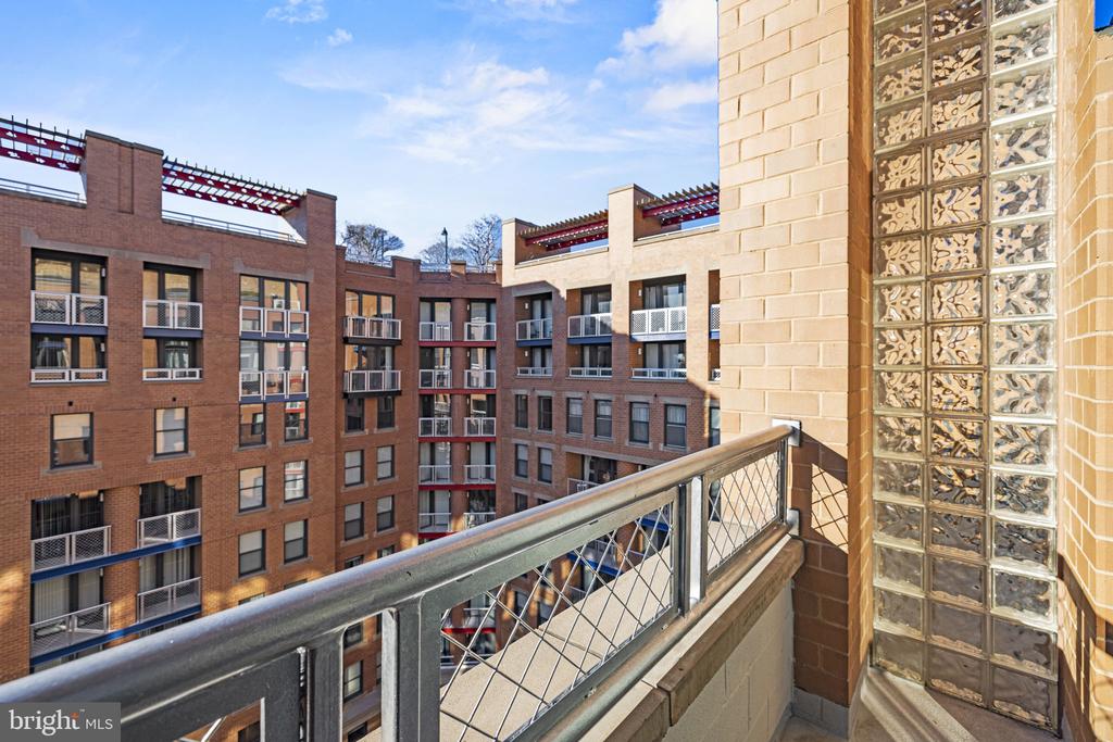 616 E E STREET NW Unit: 1152