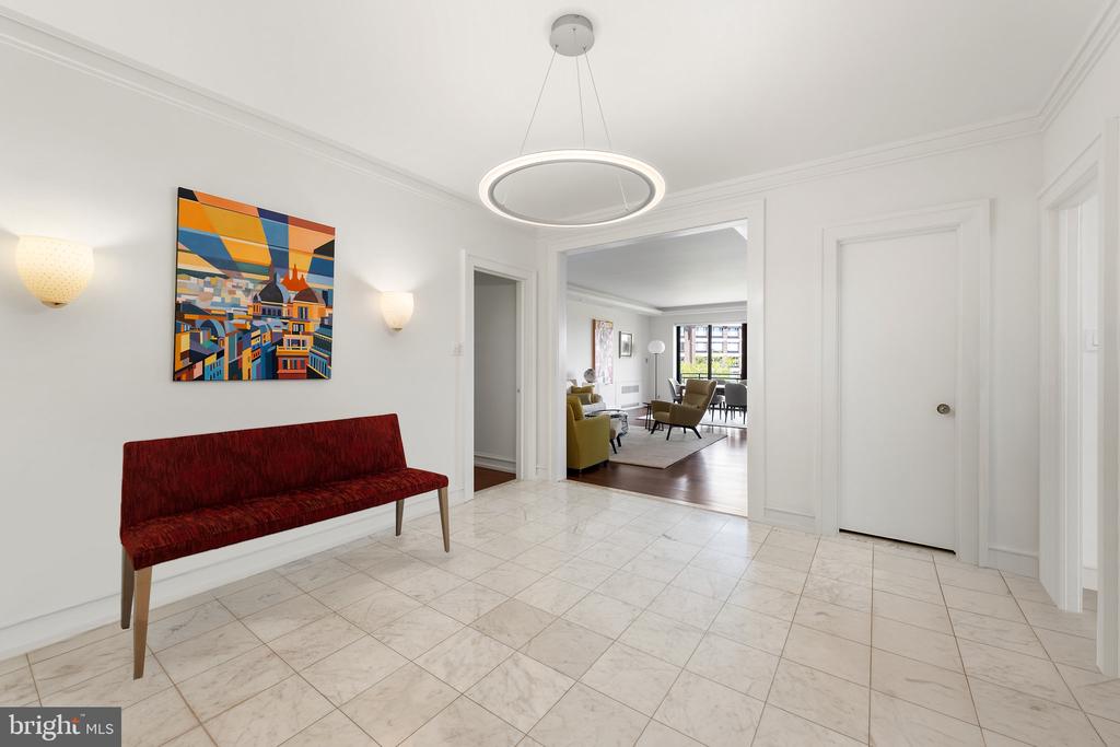 2700 CALVERT STREET NW Unit: 712