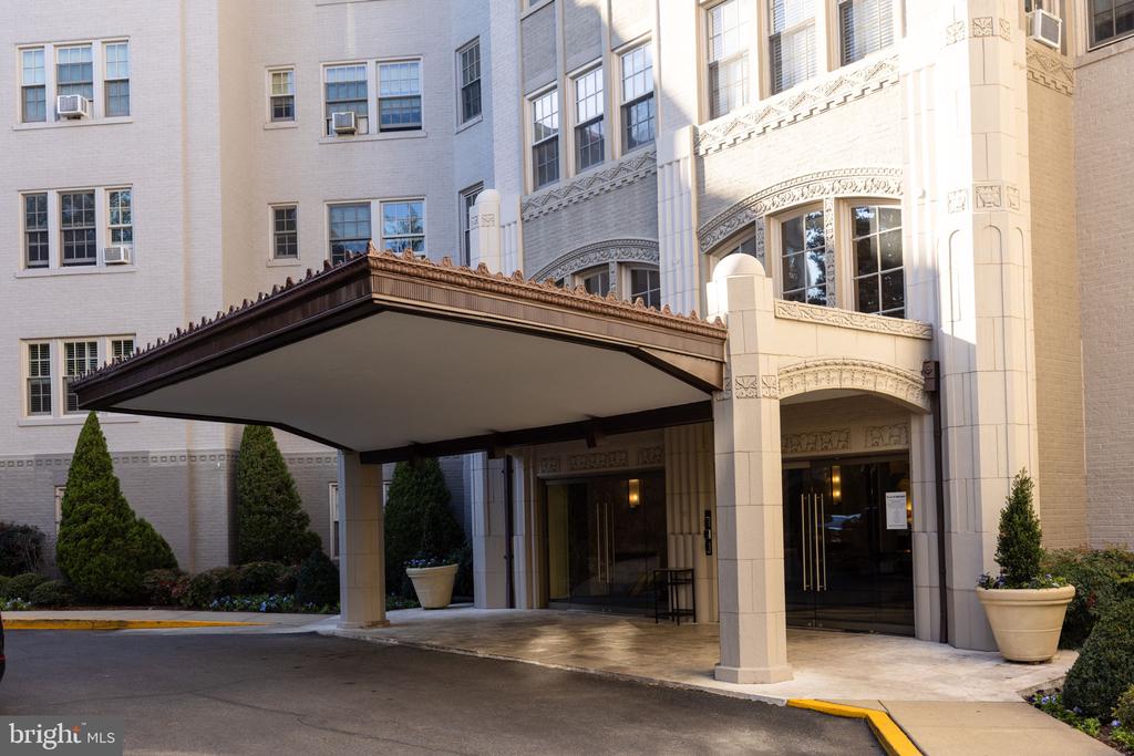 2737 DEVONSHIRE PLACE NW Unit: 322