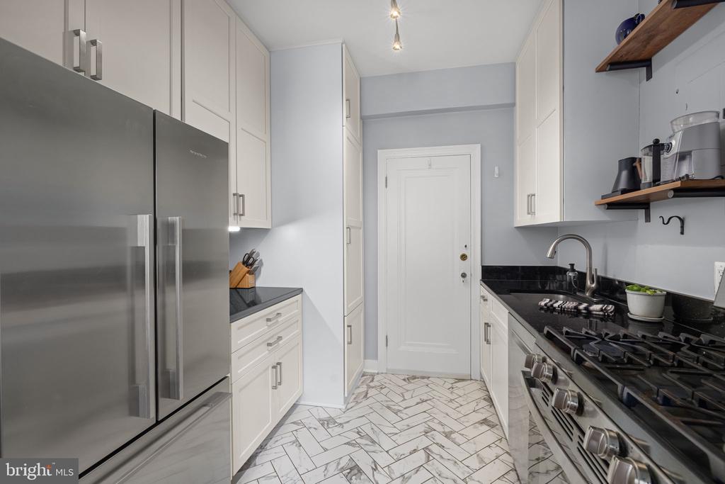 2737 DEVONSHIRE PLACE NW Unit: 322