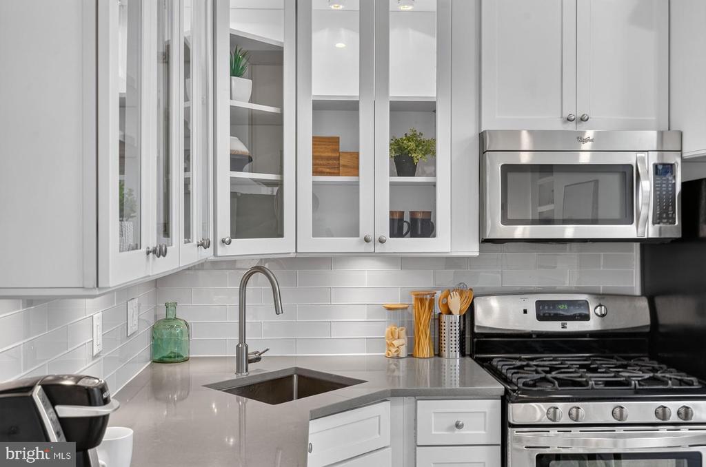 1632 30TH STREET NW Unit: 9