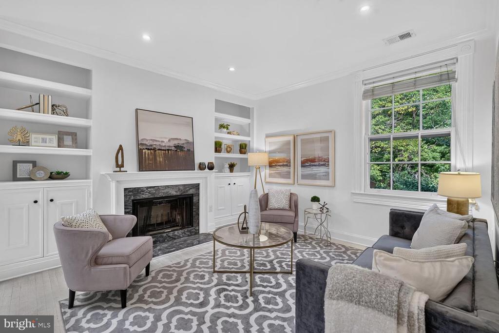 1632 30TH STREET NW Unit: 9