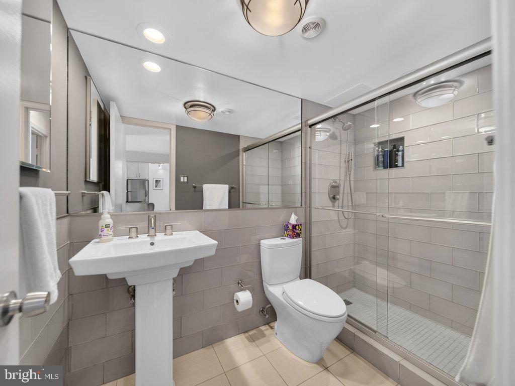 1280 21ST STREET NW Unit: 806