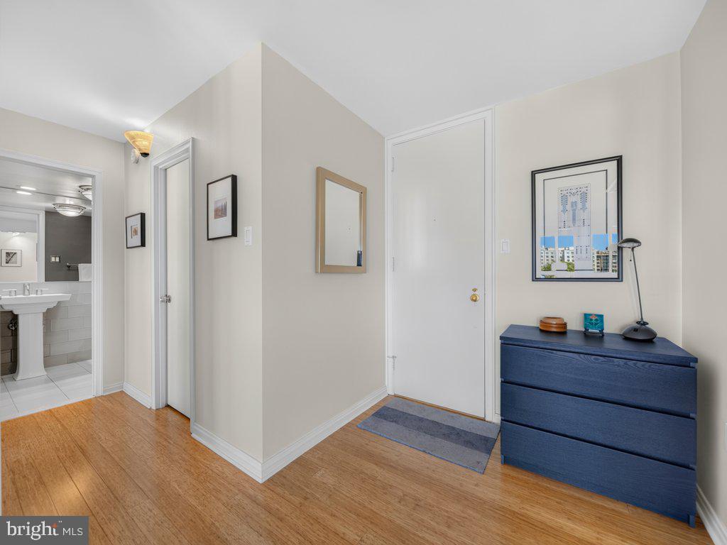 1280 21ST STREET NW Unit: 806