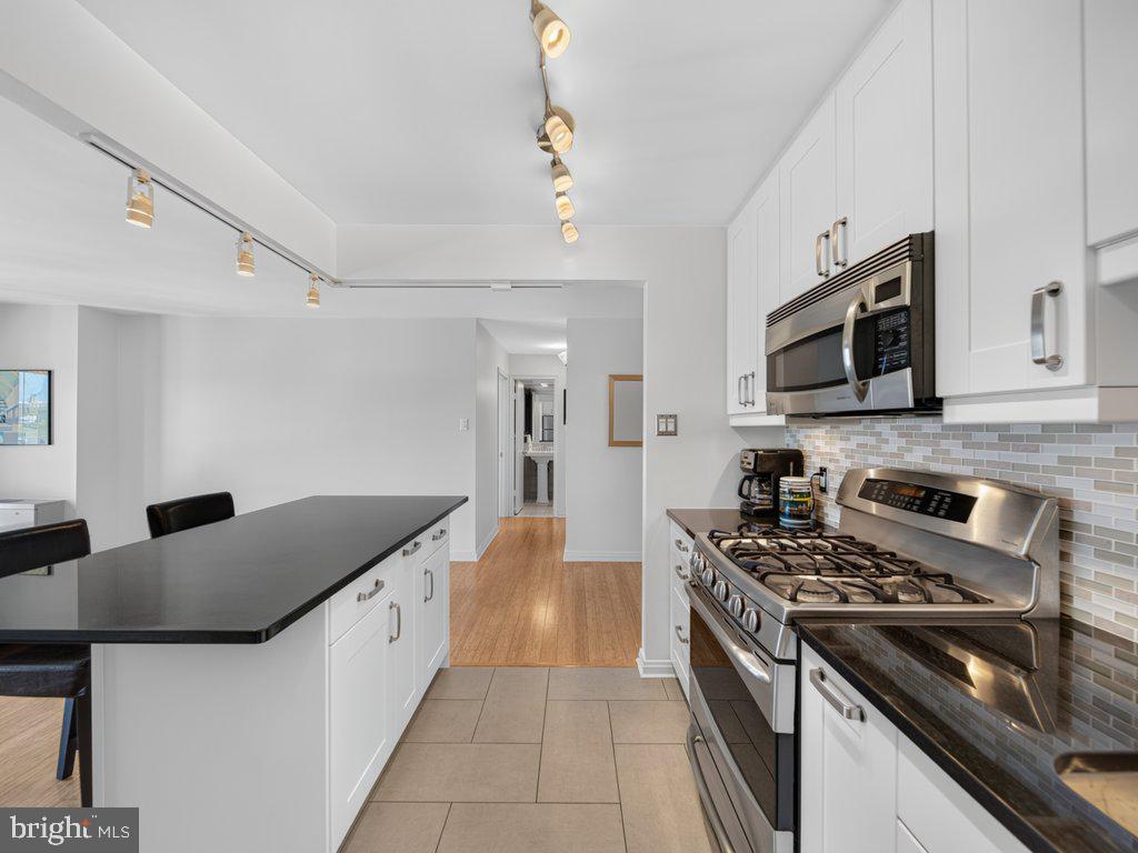 1280 21ST STREET NW Unit: 806