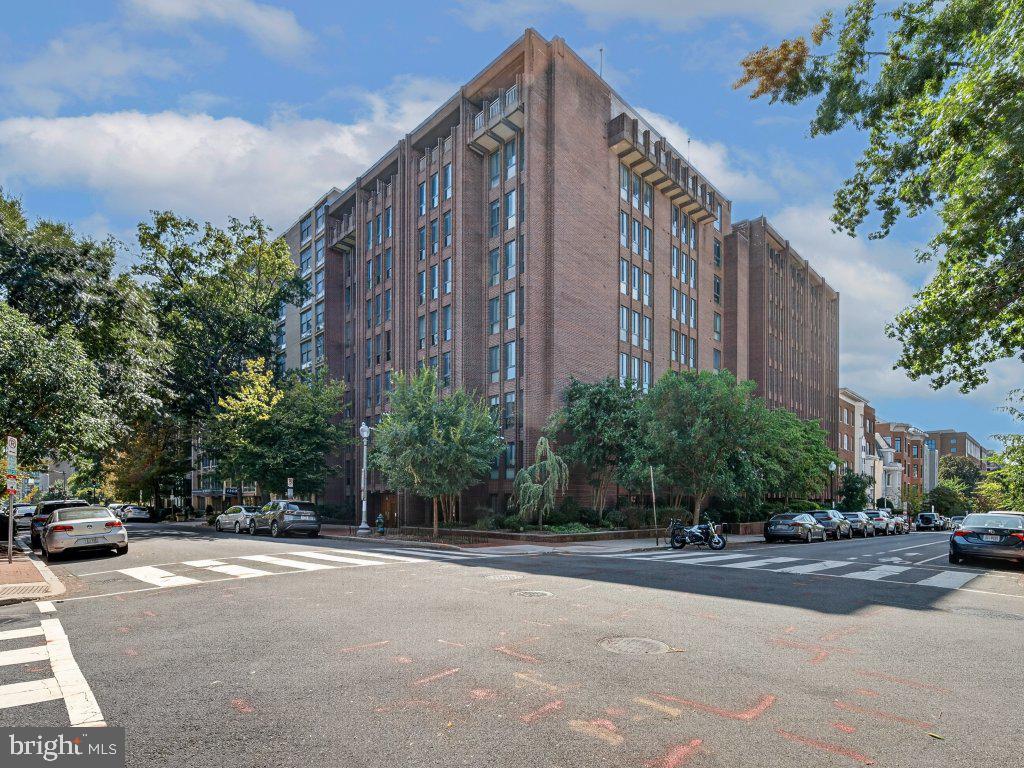 1280 21ST STREET NW Unit: 806