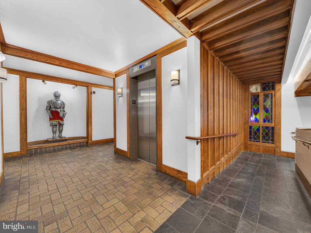 1280 21ST STREET NW Unit: 806