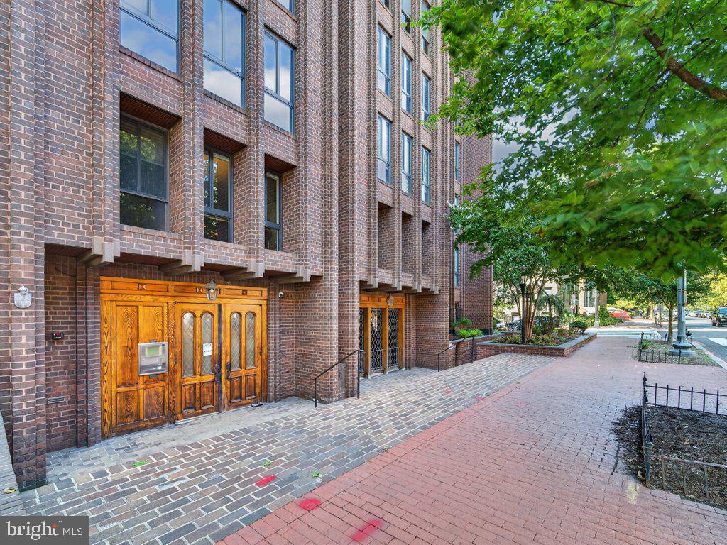 1280 21ST STREET NW Unit: 806