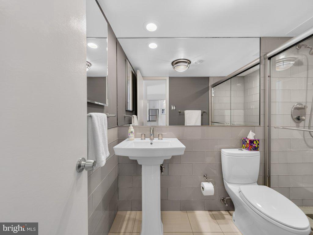 1280 21ST STREET NW Unit: 806