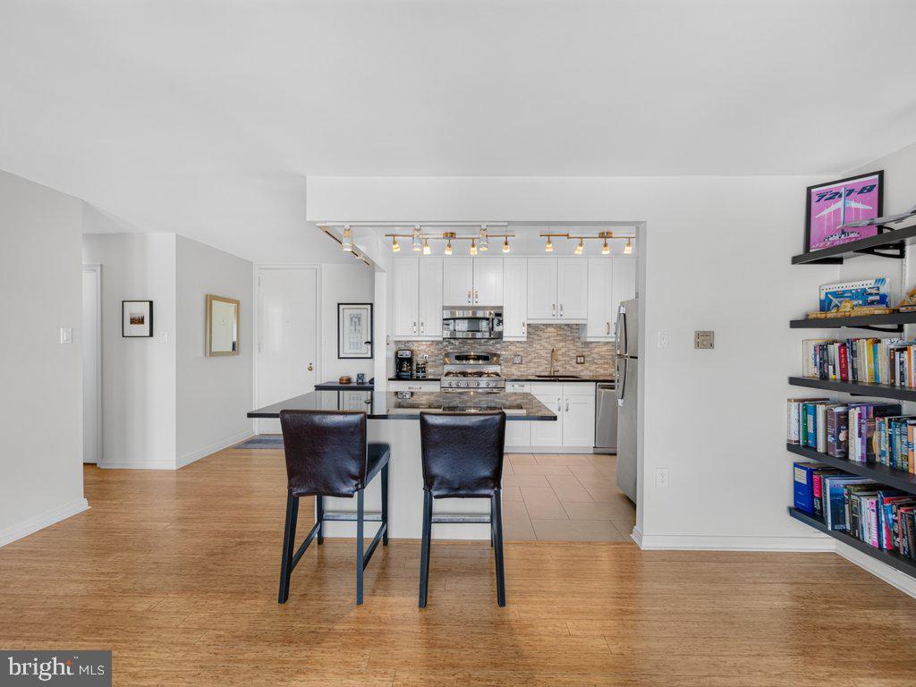 1280 21ST STREET NW Unit: 806