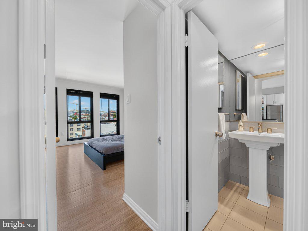 1280 21ST STREET NW Unit: 806