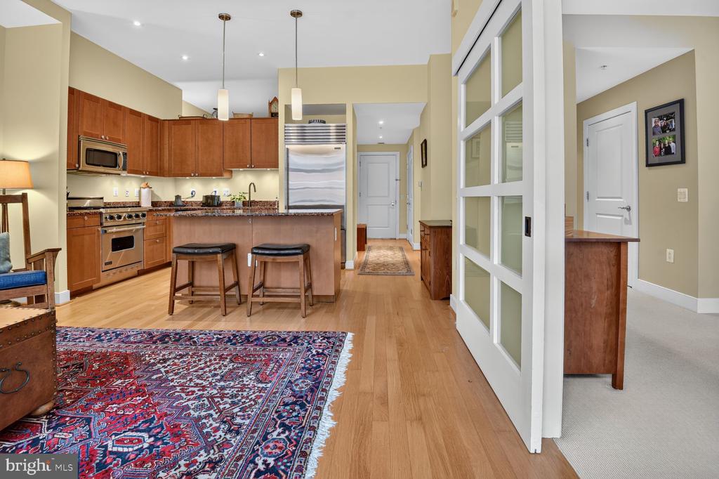2425 L STREET NW Unit: 520