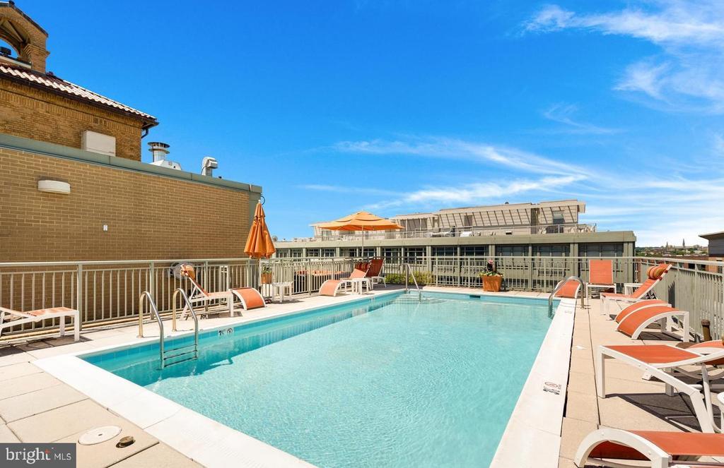 2425 L STREET NW Unit: 520