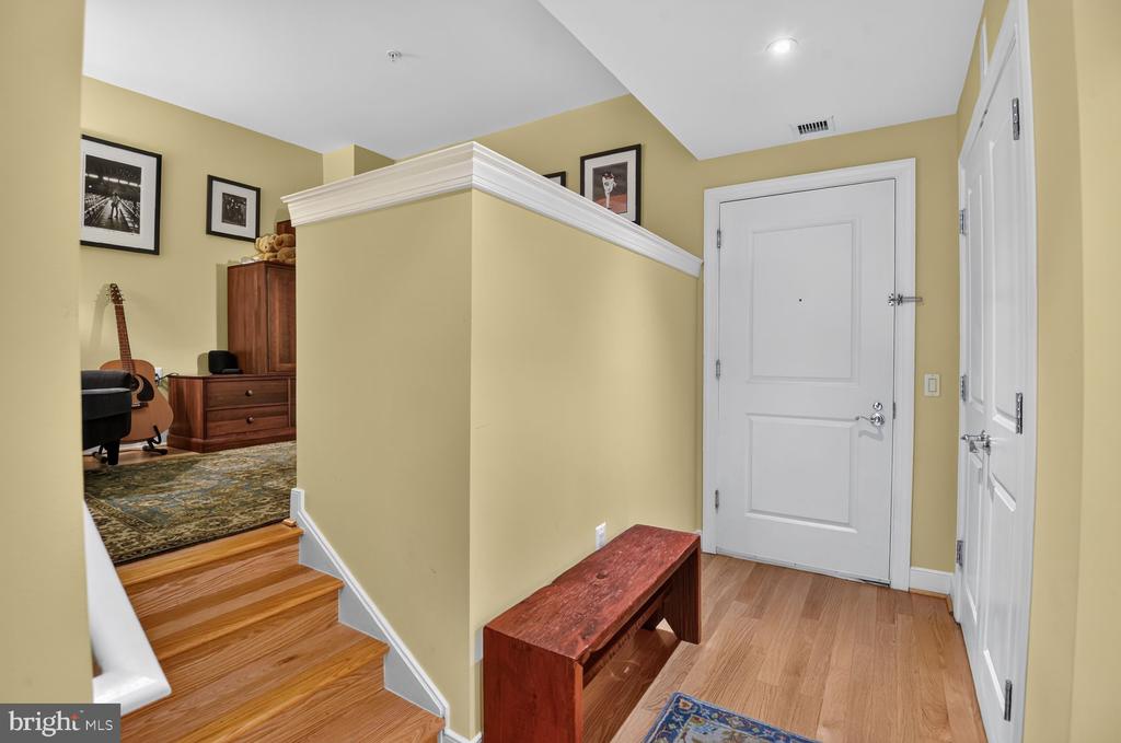 2425 L STREET NW Unit: 520