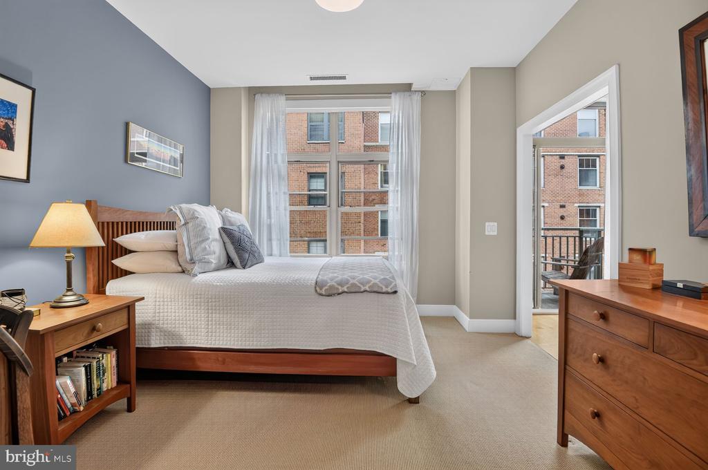 2425 L STREET NW Unit: 520