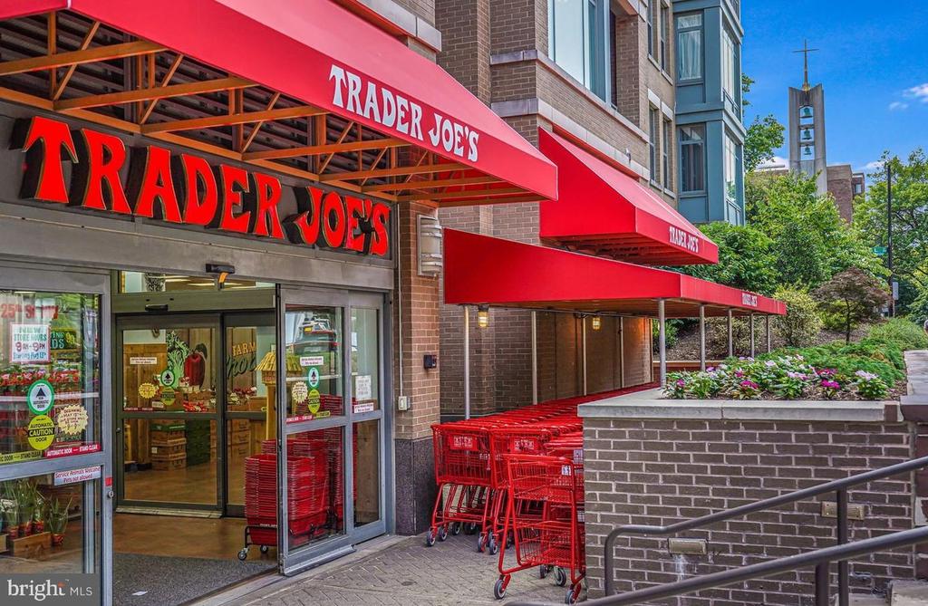 2425 L STREET NW Unit: 520