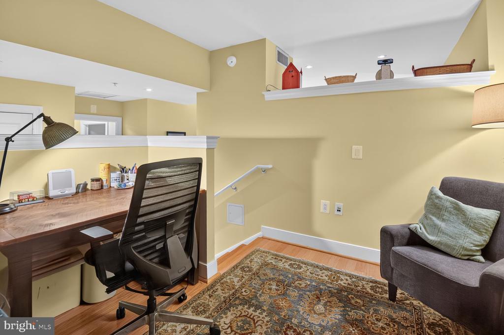 2425 L STREET NW Unit: 520