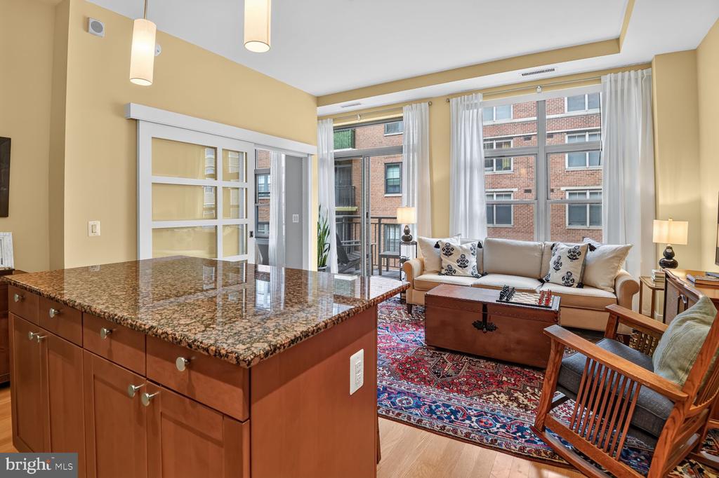 2425 L STREET NW Unit: 520
