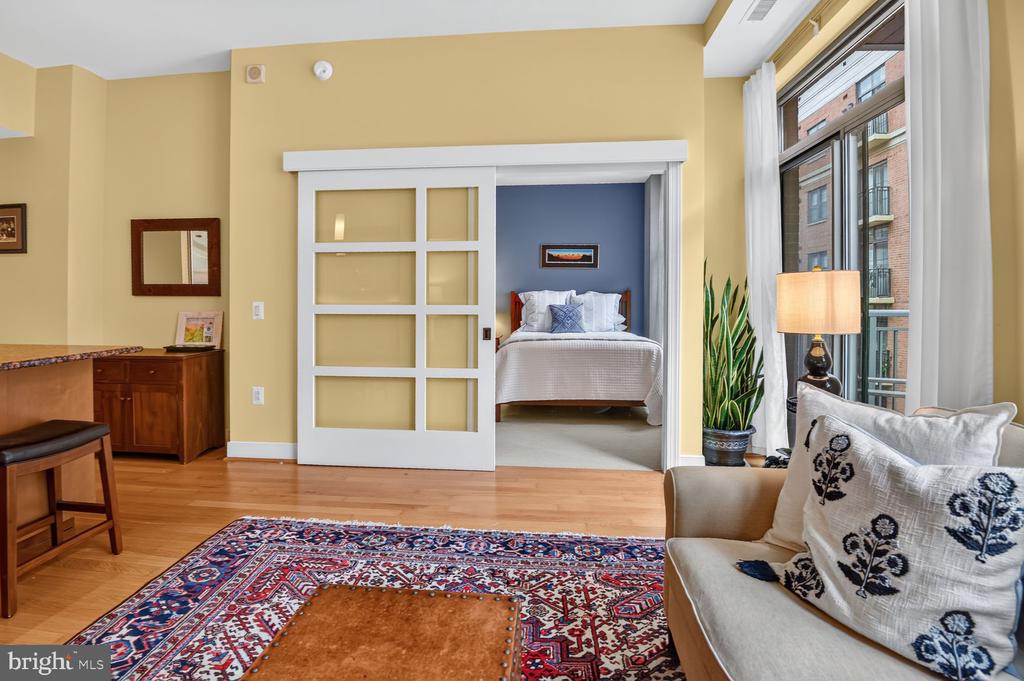 2425 L STREET NW Unit: 520
