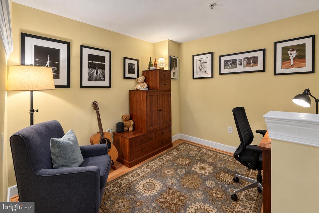 2425 L STREET NW Unit: 520