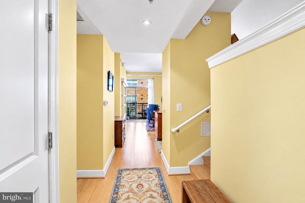 2425 L STREET NW Unit: 520