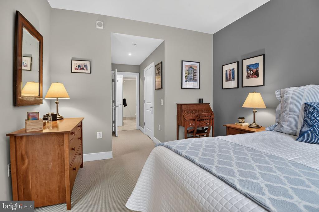 2425 L STREET NW Unit: 520