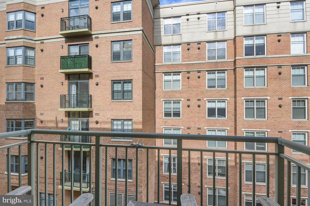 2425 L STREET NW Unit: 520