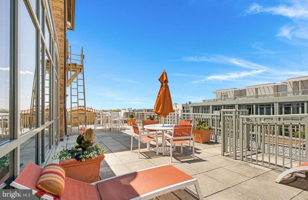 2425 L STREET NW Unit: 520