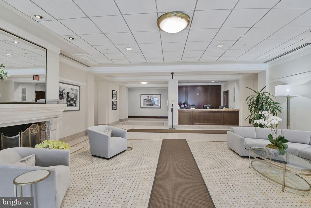 2425 L STREET NW Unit: 520