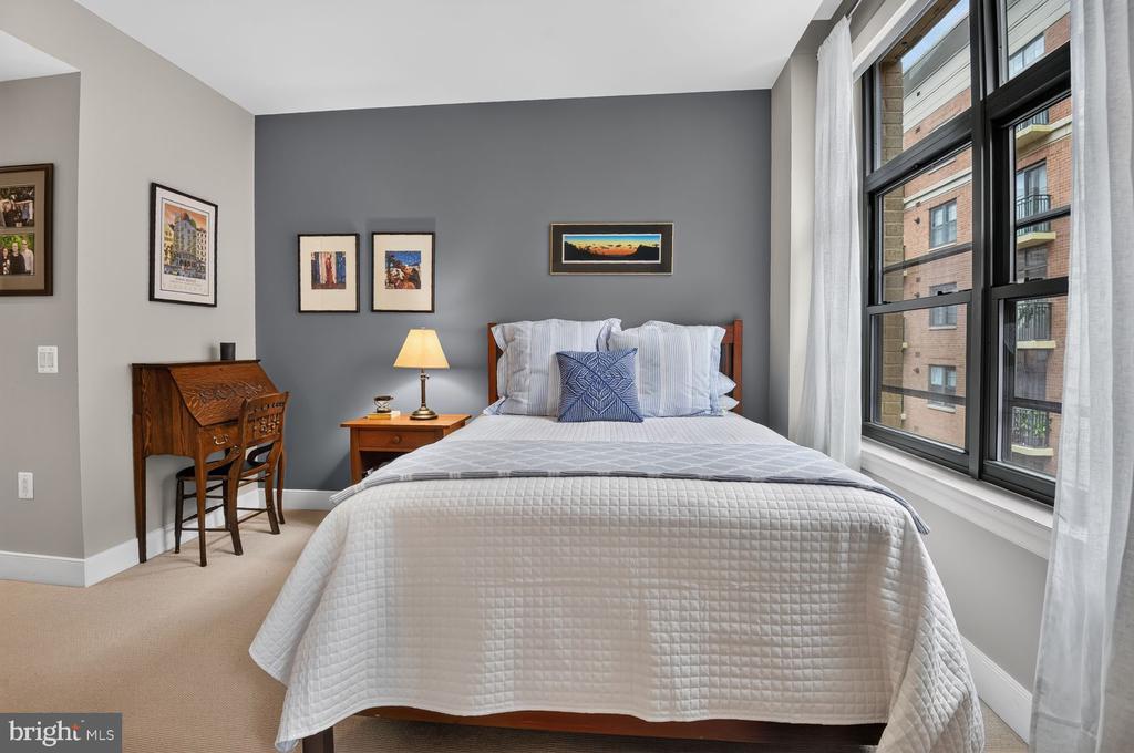 2425 L STREET NW Unit: 520