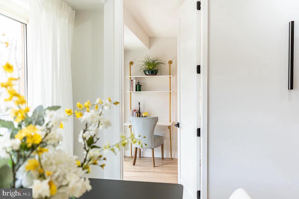 4201 CATHEDRAL AVENUE NW Unit: 306E