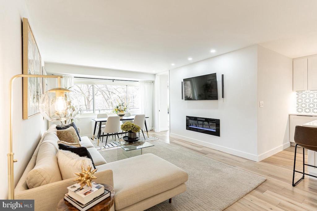 4201 CATHEDRAL AVENUE NW Unit: 306E