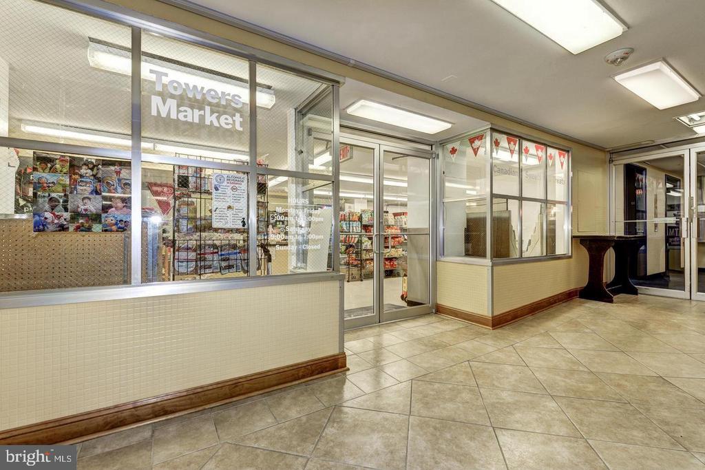 4201 CATHEDRAL AVENUE NW Unit: 306E