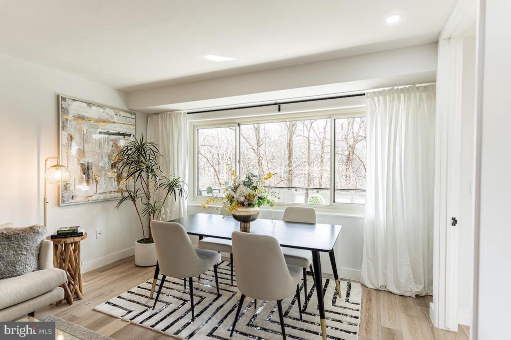 4201 CATHEDRAL AVENUE NW Unit: 306E