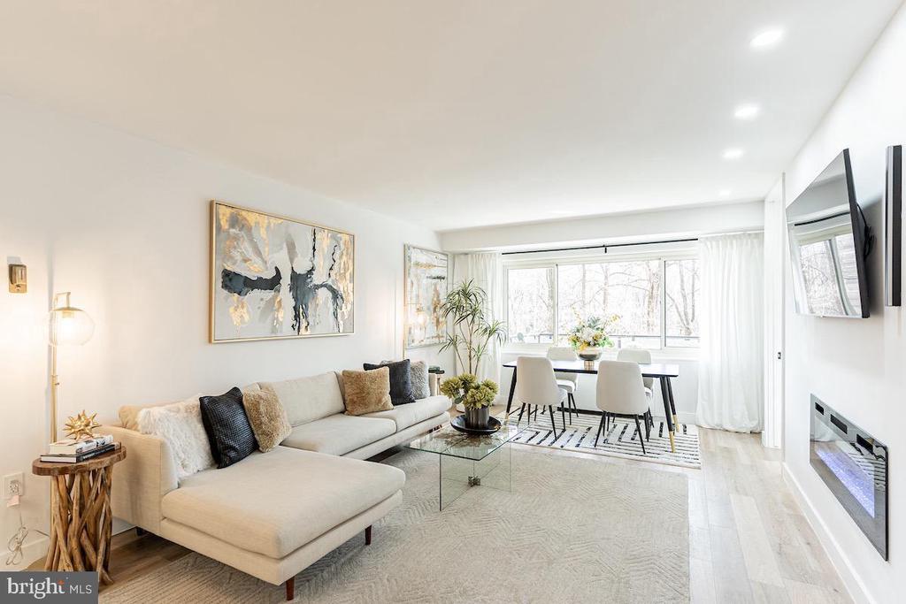 4201 CATHEDRAL AVENUE NW Unit: 306E