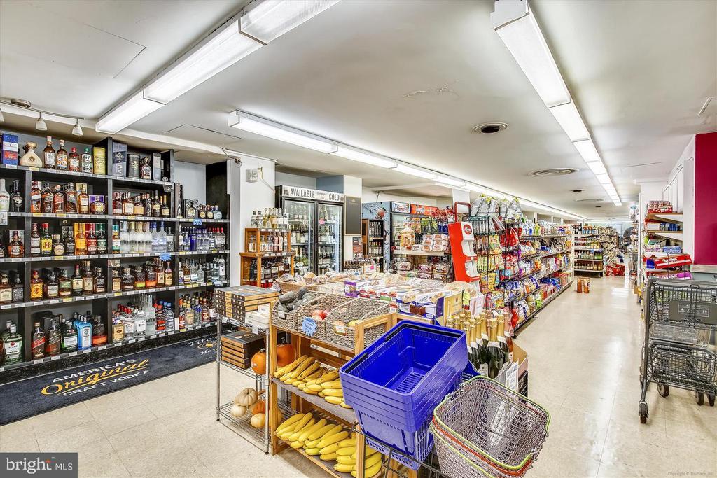 4201 CATHEDRAL AVENUE NW Unit: 306E
