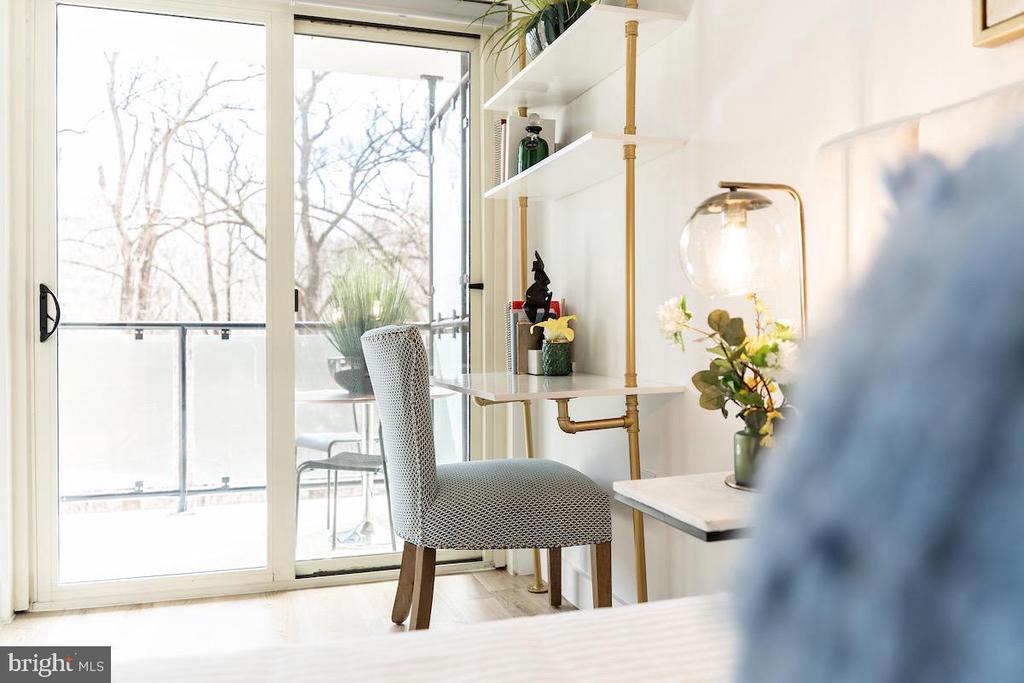 4201 CATHEDRAL AVENUE NW Unit: 306E