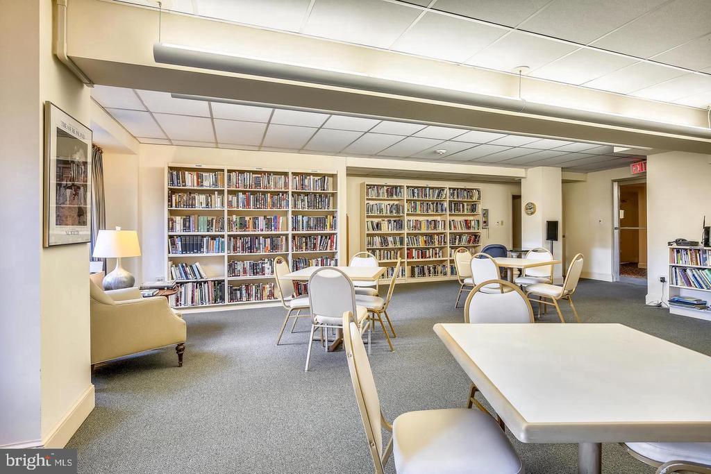 4201 CATHEDRAL AVENUE NW Unit: 306E