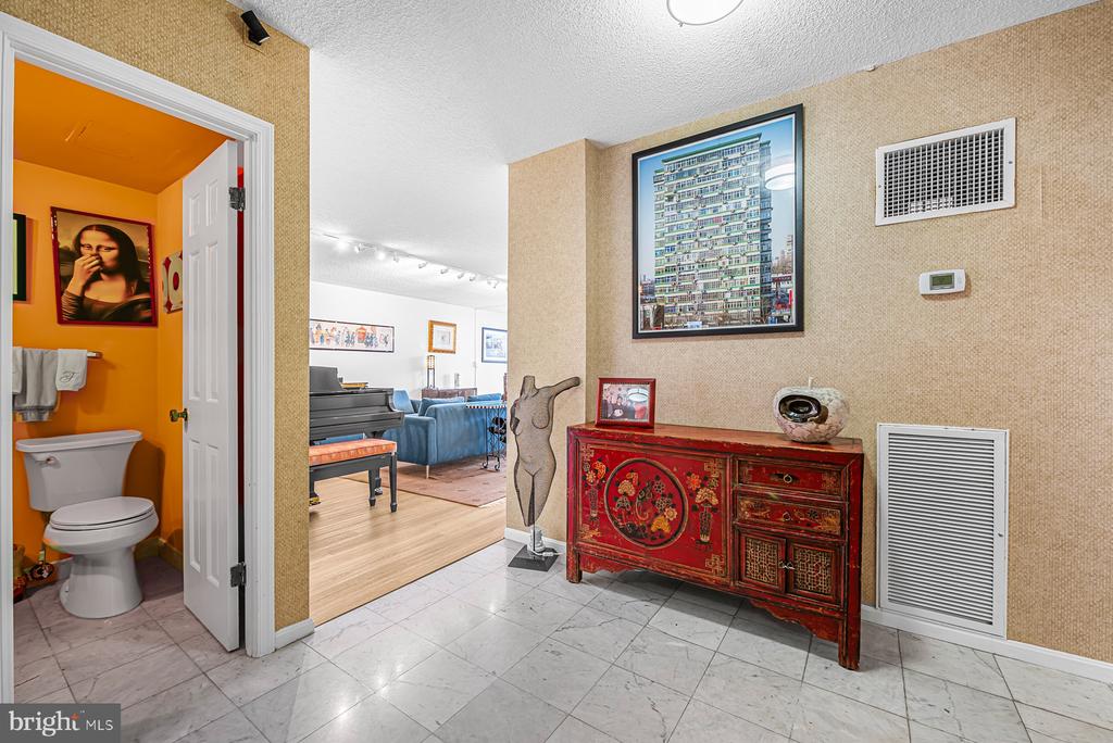 800 25TH STREET NW Unit: 1001