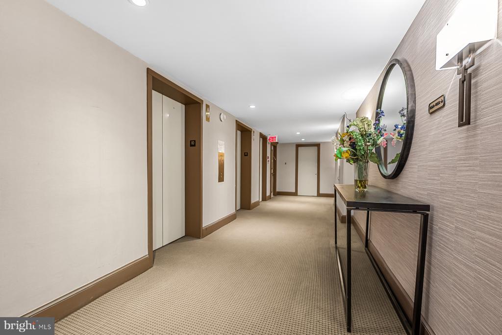 800 25TH STREET NW Unit: 1001
