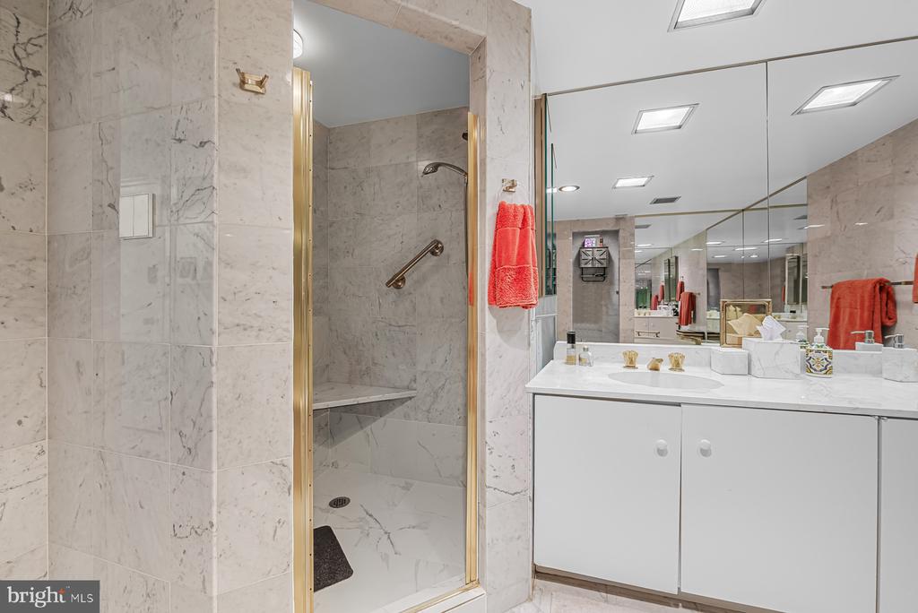 800 25TH STREET NW Unit: 1001