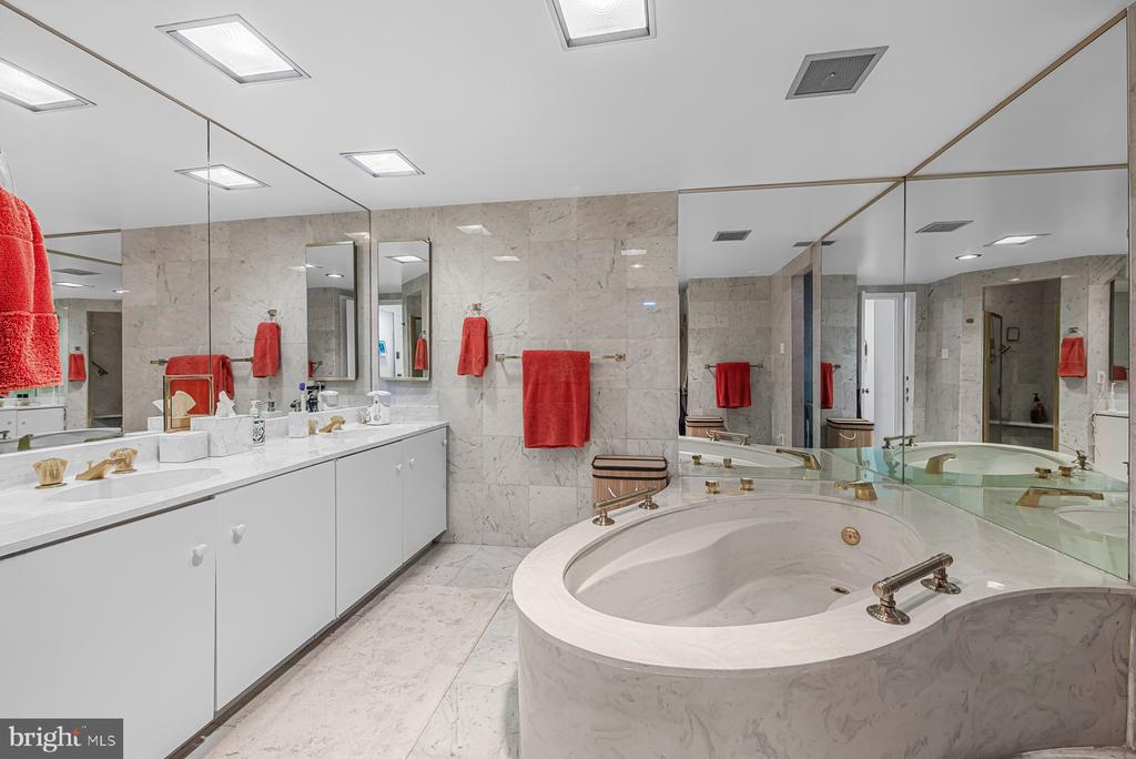 800 25TH STREET NW Unit: 1001