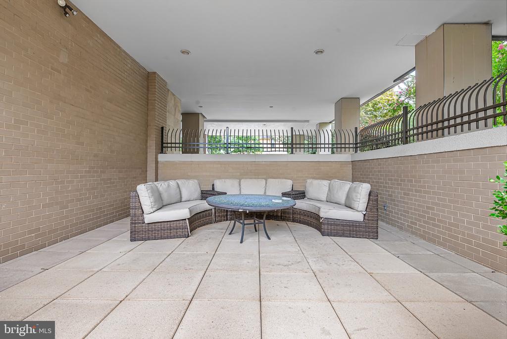 800 25TH STREET NW Unit: 1001