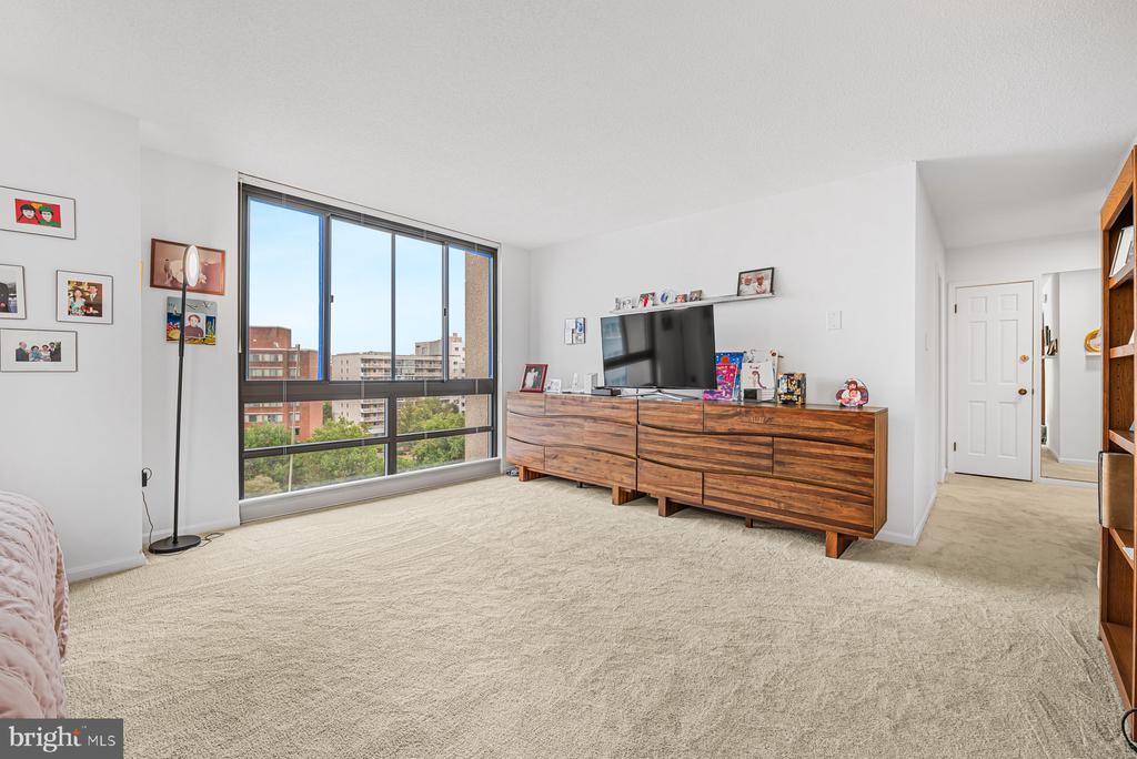800 25TH STREET NW Unit: 1001