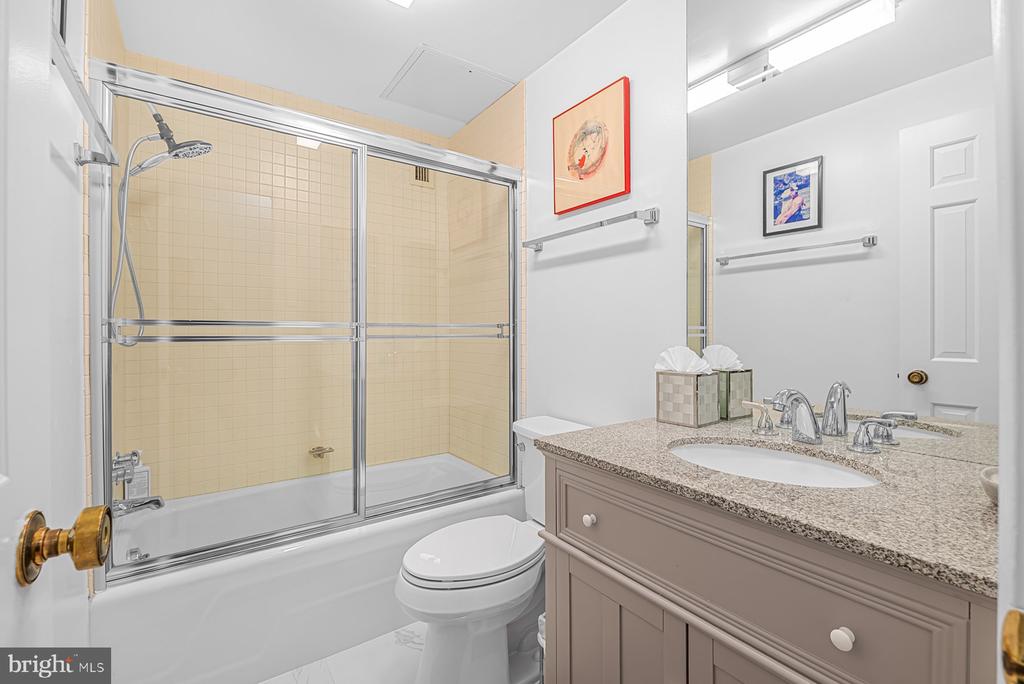 800 25TH STREET NW Unit: 1001