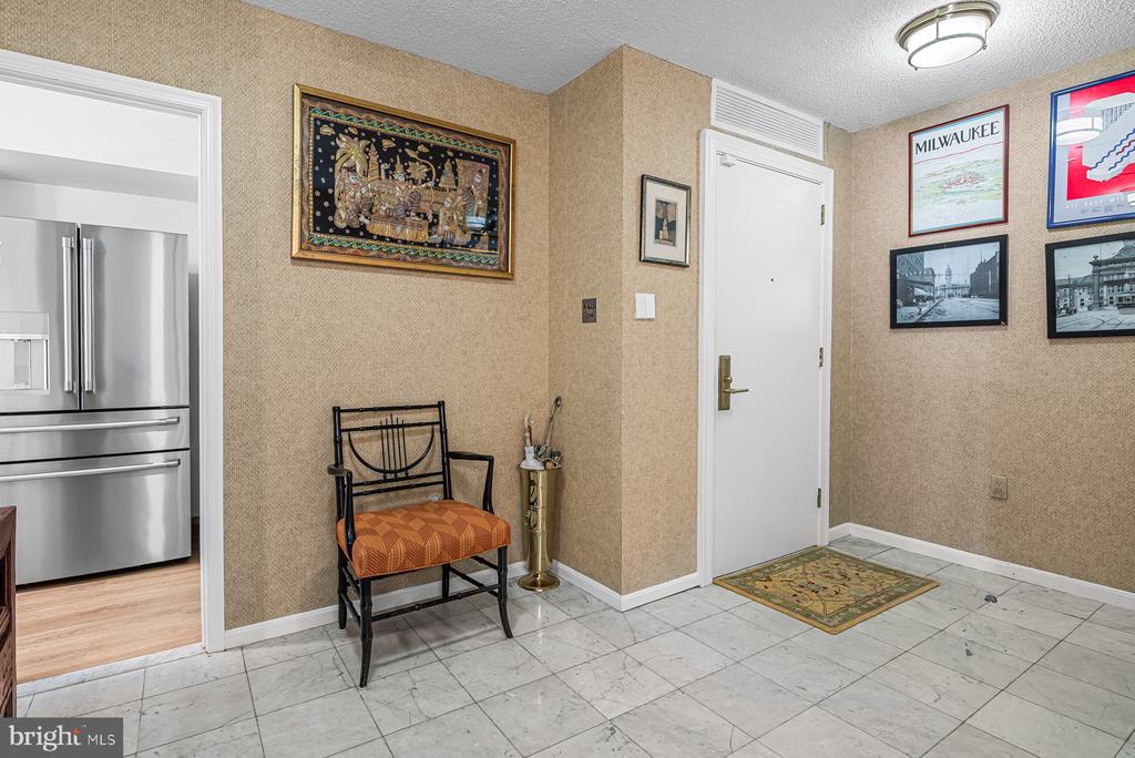 800 25TH STREET NW Unit: 1001